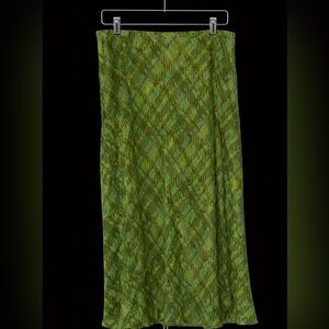 Venezia Jeans Clothing Co. Green Skirt  Size 14/16